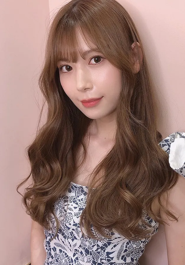 akari tsumugi