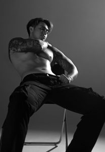 Titus-Low-เท่