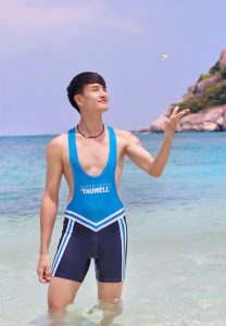 มอส-ศักดิ์สิทธิ์