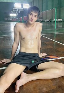 มอส-ศักดิ์สิทธิ์