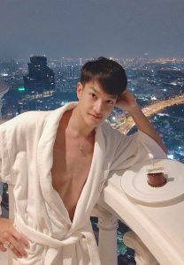 มอส-ศักดิ์สิทธิ์-ใสใส