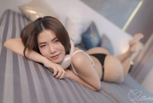 Chanel-Chidchaya-นอน