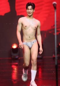 ฉลาม-แทงค์